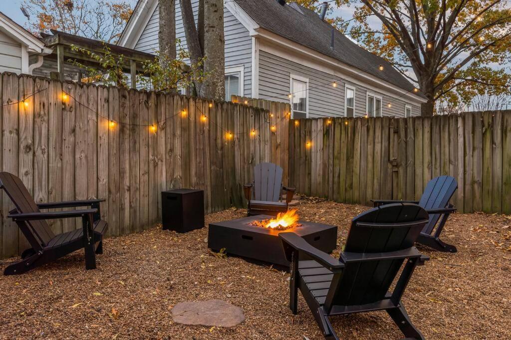 Large Historical Home W/ Fire Pit, Chef Kitchen. เมมฟิส ภายนอก รูปภาพ